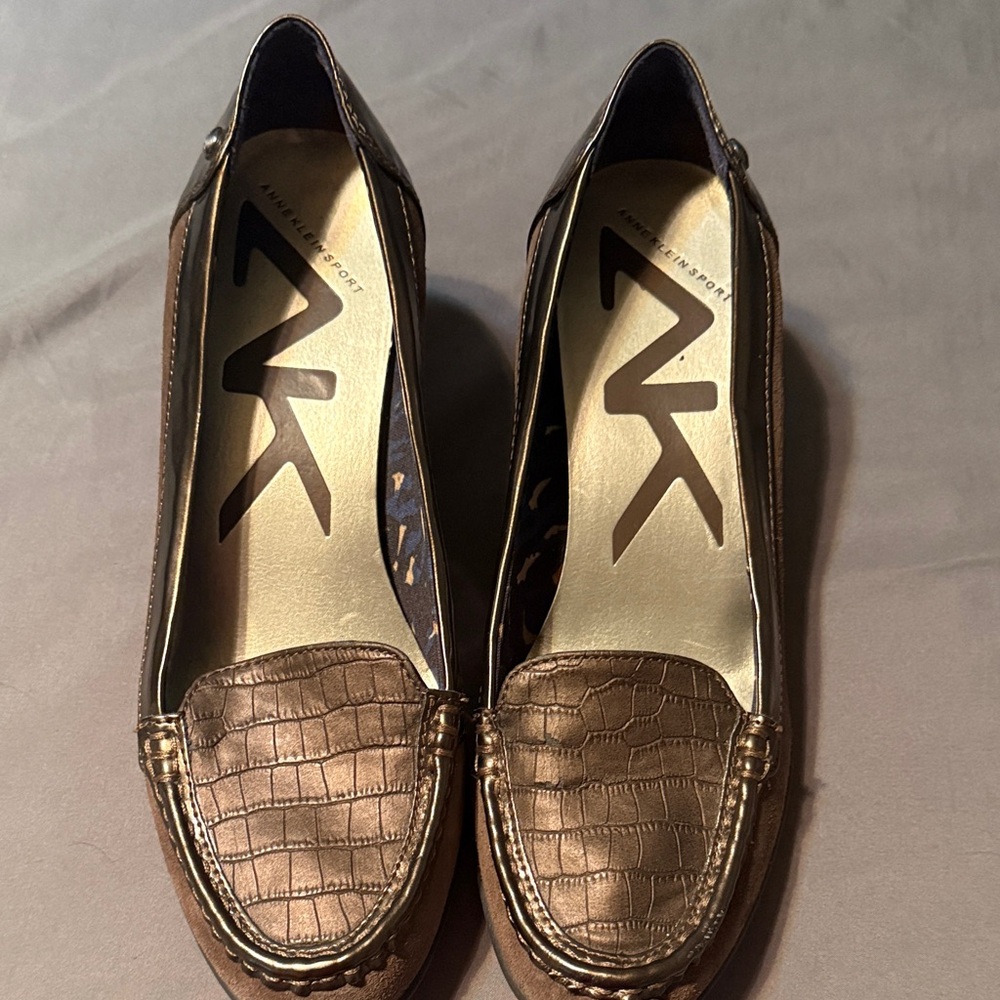 Anne Klein Brown Wedges